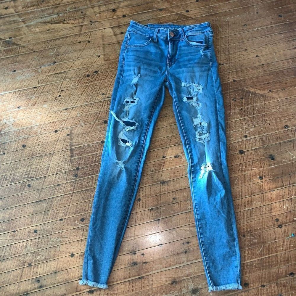 American Eagle distressed destroyed high rise 4 long jeggings
